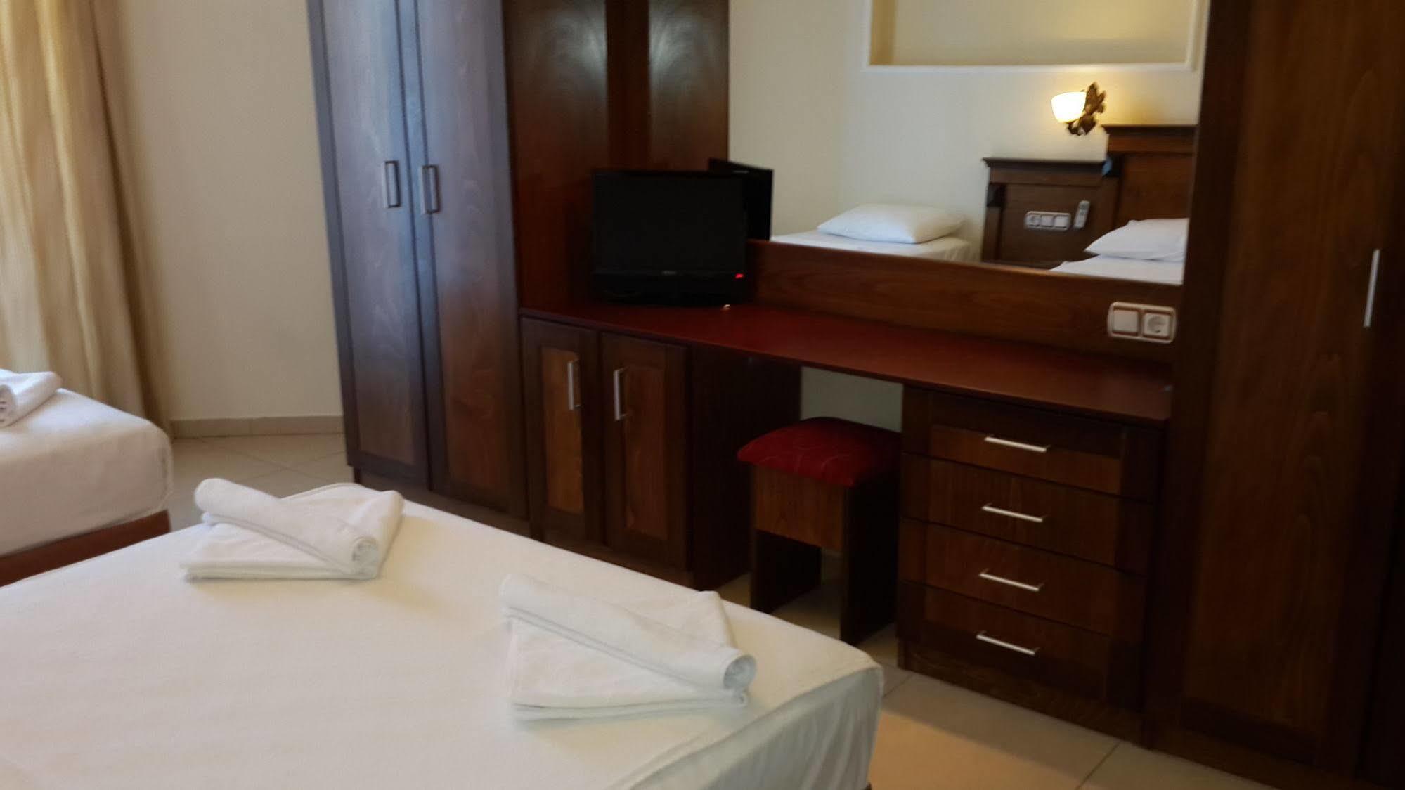 Emecik Adaburnu Golmar Hotel מראה חיצוני תמונה